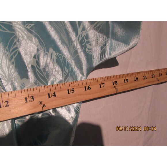 REASA MARTIN VINTAGE ROBE MADE IN USA SIZE SMALL BLUE FLORAL SHORT LENGTH - Picture 5 of 9